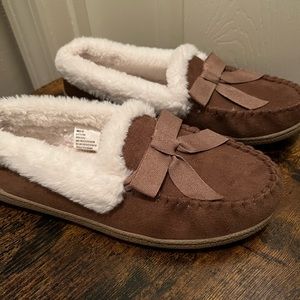 Sonoma women’s slippers lg 9-10